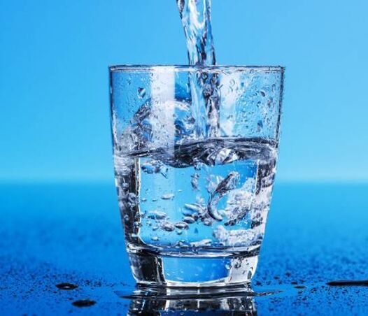 The main rule to lose weight in a week is drinking water