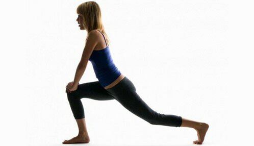 Alternate lunges will help you get rid of 7 kg of excess weight per week